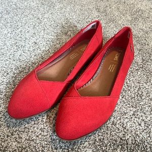 Excellent condition TOMS Red Jutti Neat Flat